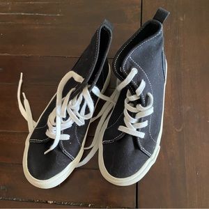 NWOT - Black Old Navy girls size 3 high-top sneakers